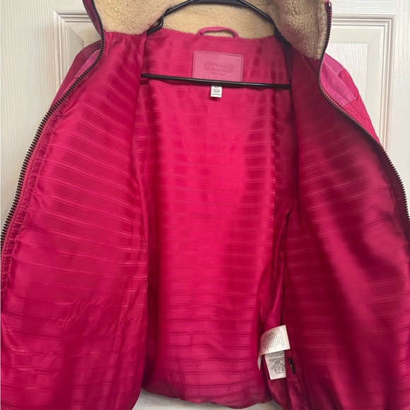💗 Coach Fuchsia Puffer Jacket | Shearling Collar & Leather Detail | Size Small - Picture 3 of 11